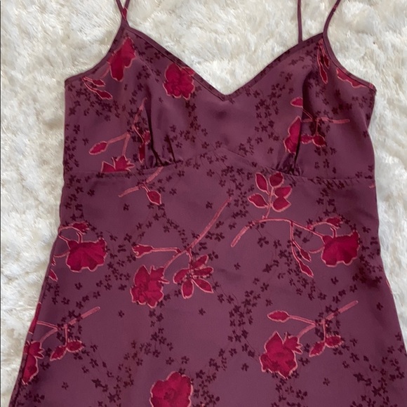 Summer dress for work or play. - Picture 2 of 2